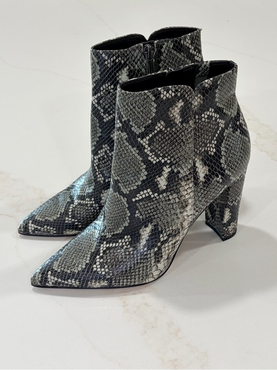 Sam Edelman Shoes - Sam Edelman Snake-Print Pointed Ankle Boots - Black/Green